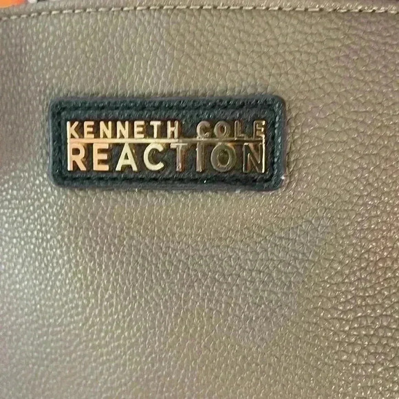Kenneth Cole reaction gently used purse. - Picture 2 of 7